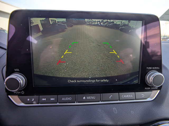 Vehicle image 14 of 27