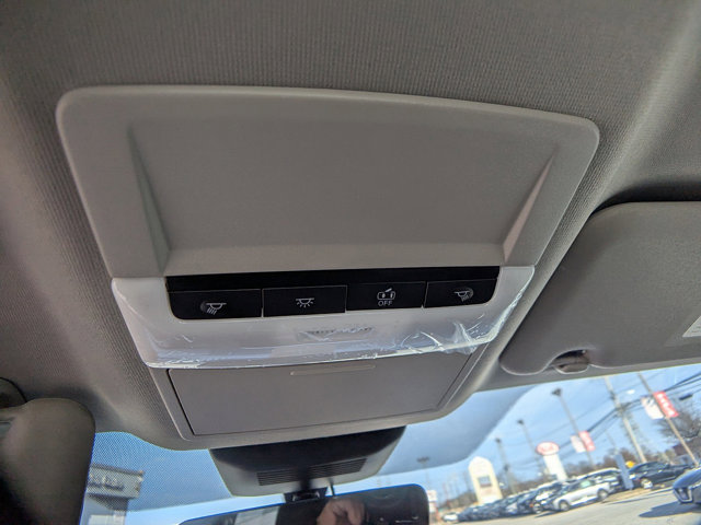 Vehicle image 25 of 27