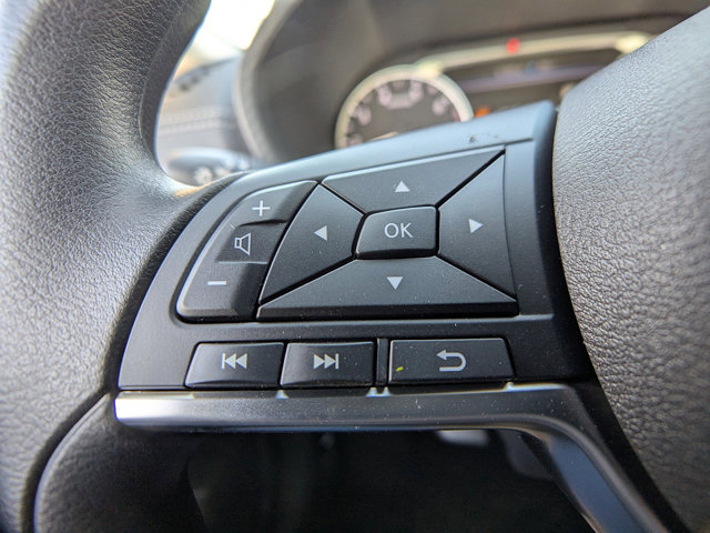 Vehicle image 18 of 27