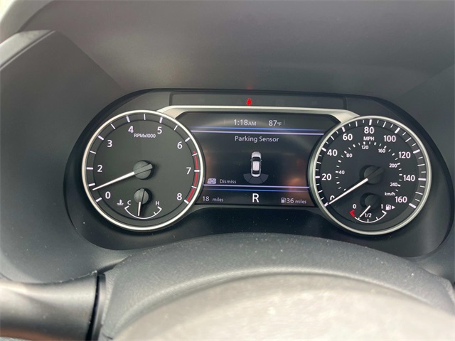 Vehicle image 16 of 28