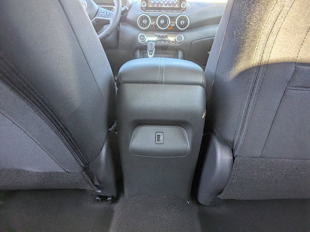 Vehicle image 25 of 26