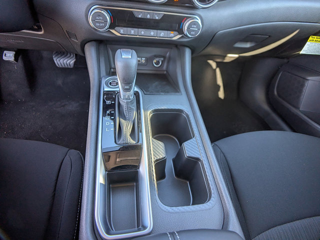 Vehicle image 15 of 26