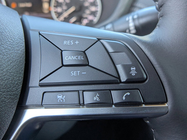 Vehicle image 22 of 26
