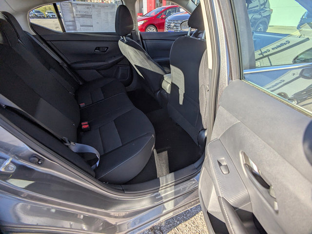 Vehicle image 10 of 26