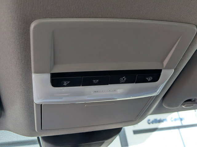 Vehicle image 18 of 26