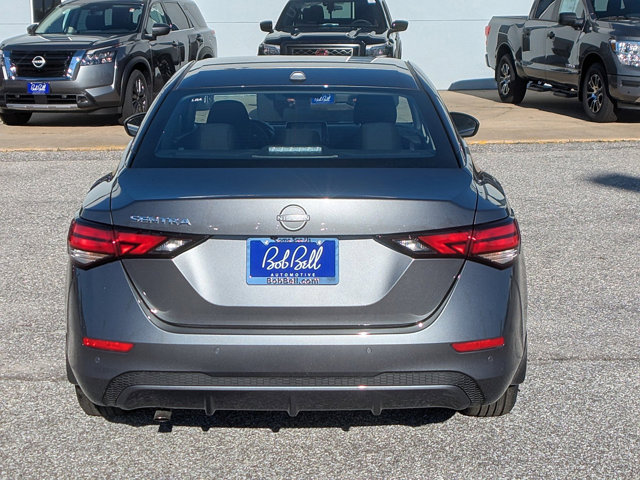 Vehicle image 24 of 26