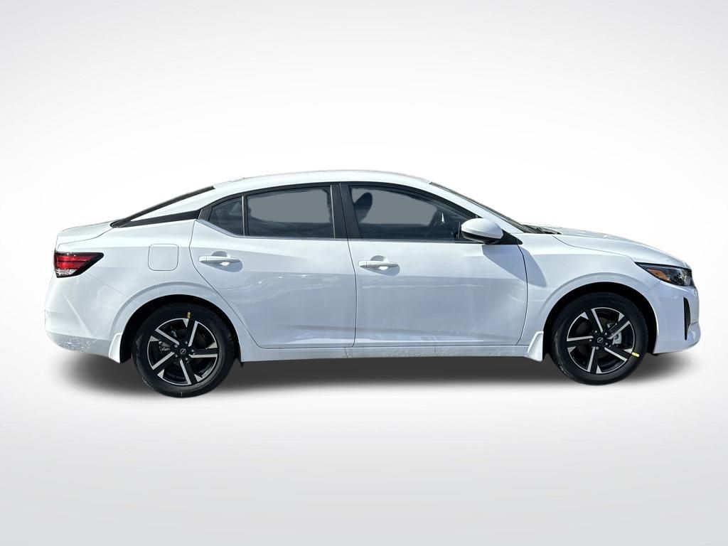Vehicle image 6 of 32