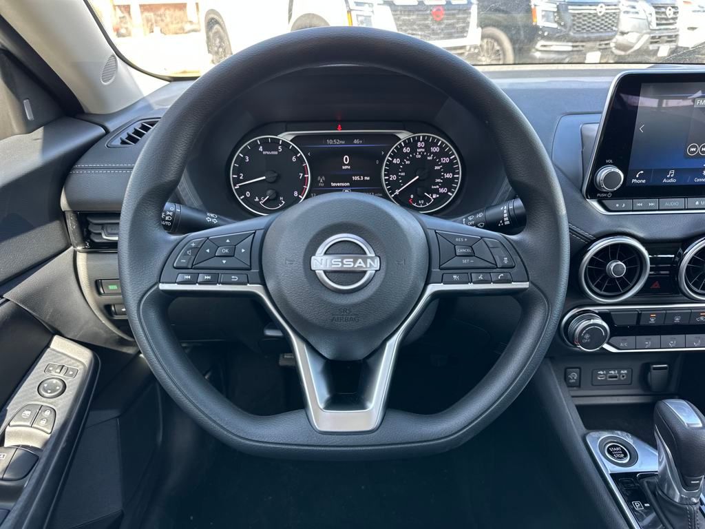 Vehicle image 15 of 32
