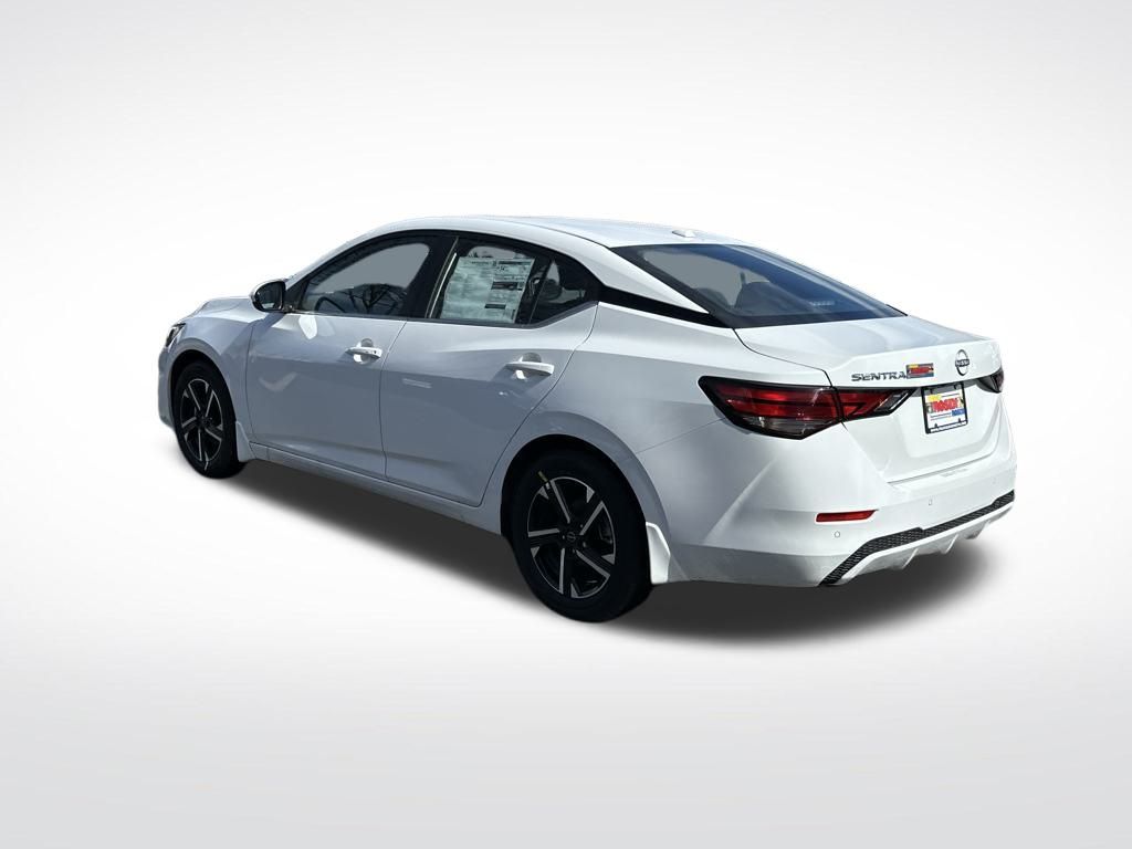 Vehicle image 7 of 32