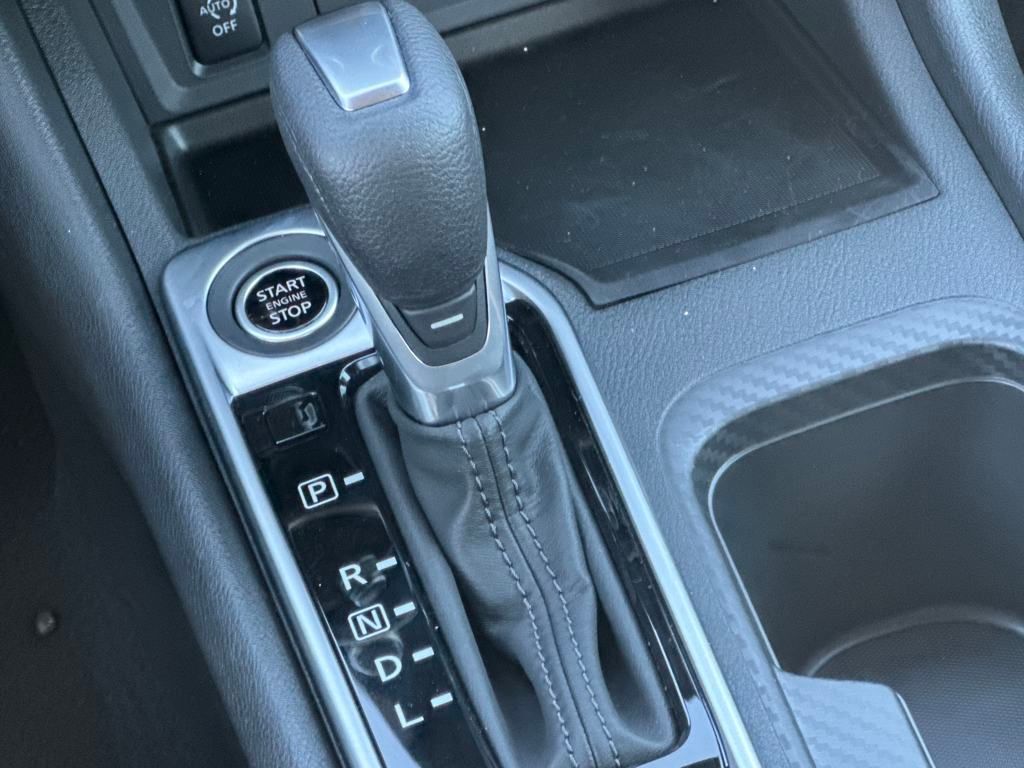 Vehicle image 19 of 33