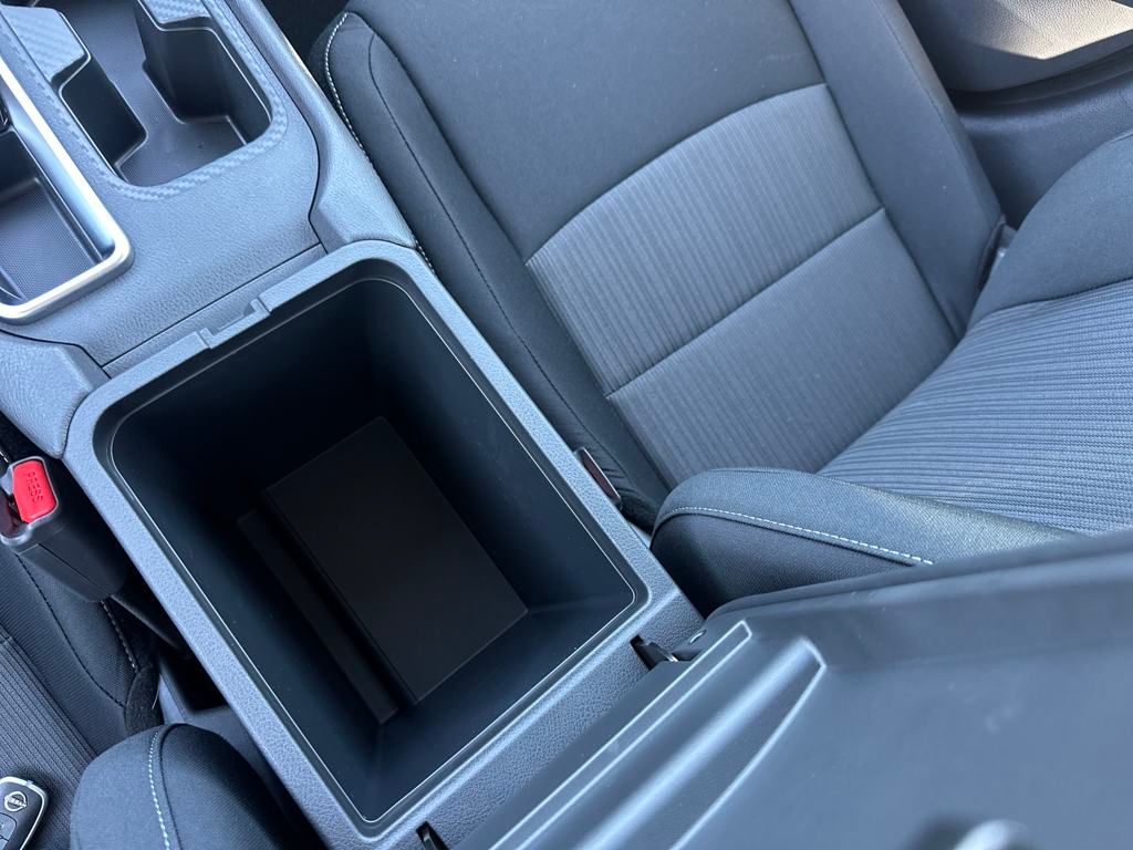 Vehicle image 26 of 33