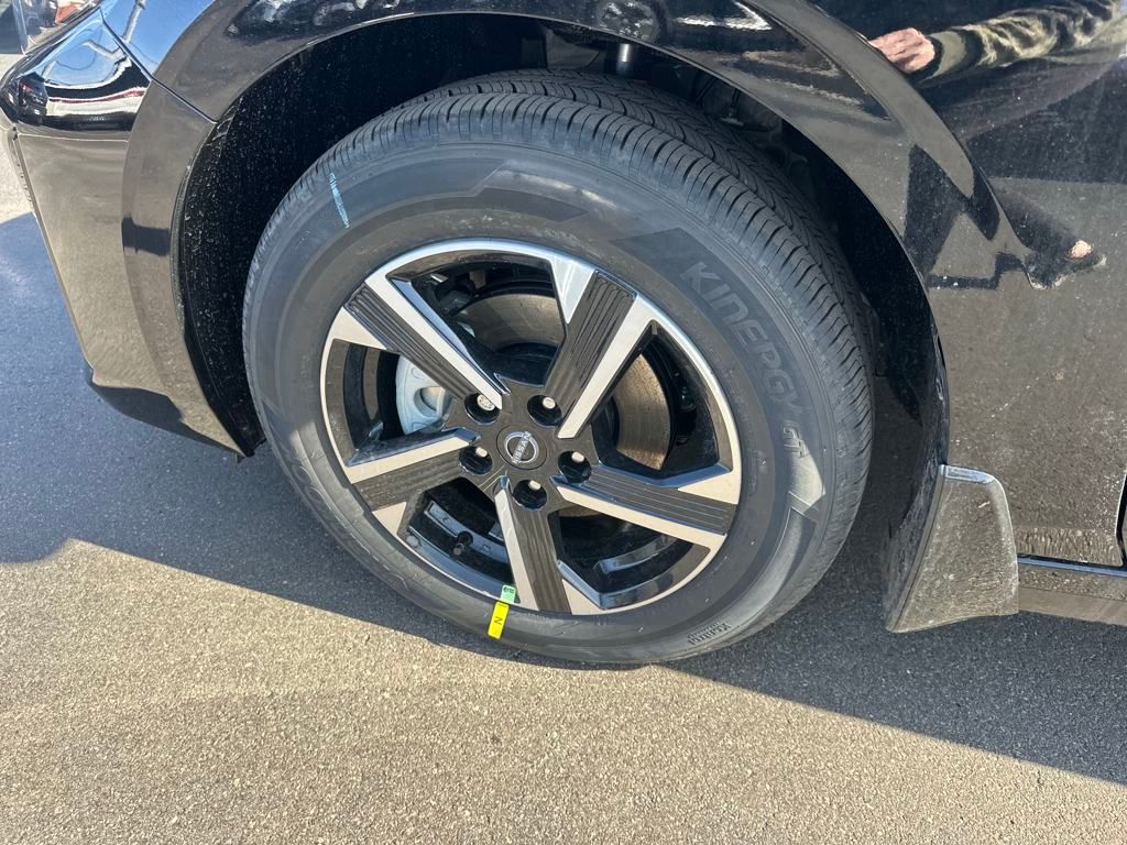 Vehicle image 33 of 33