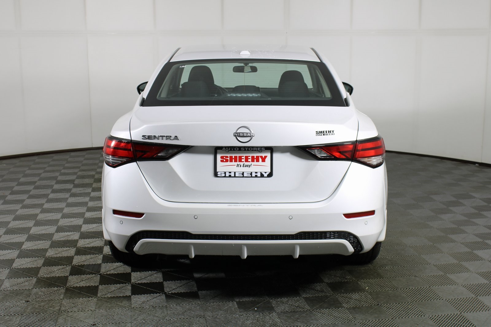 Vehicle image 4 of 22