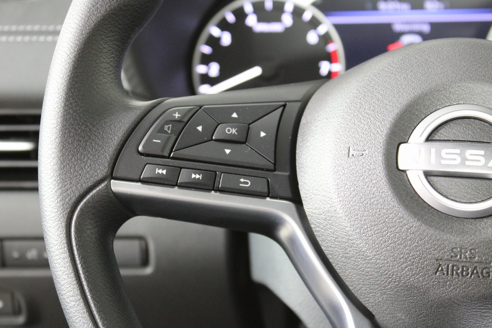 Vehicle image 19 of 22