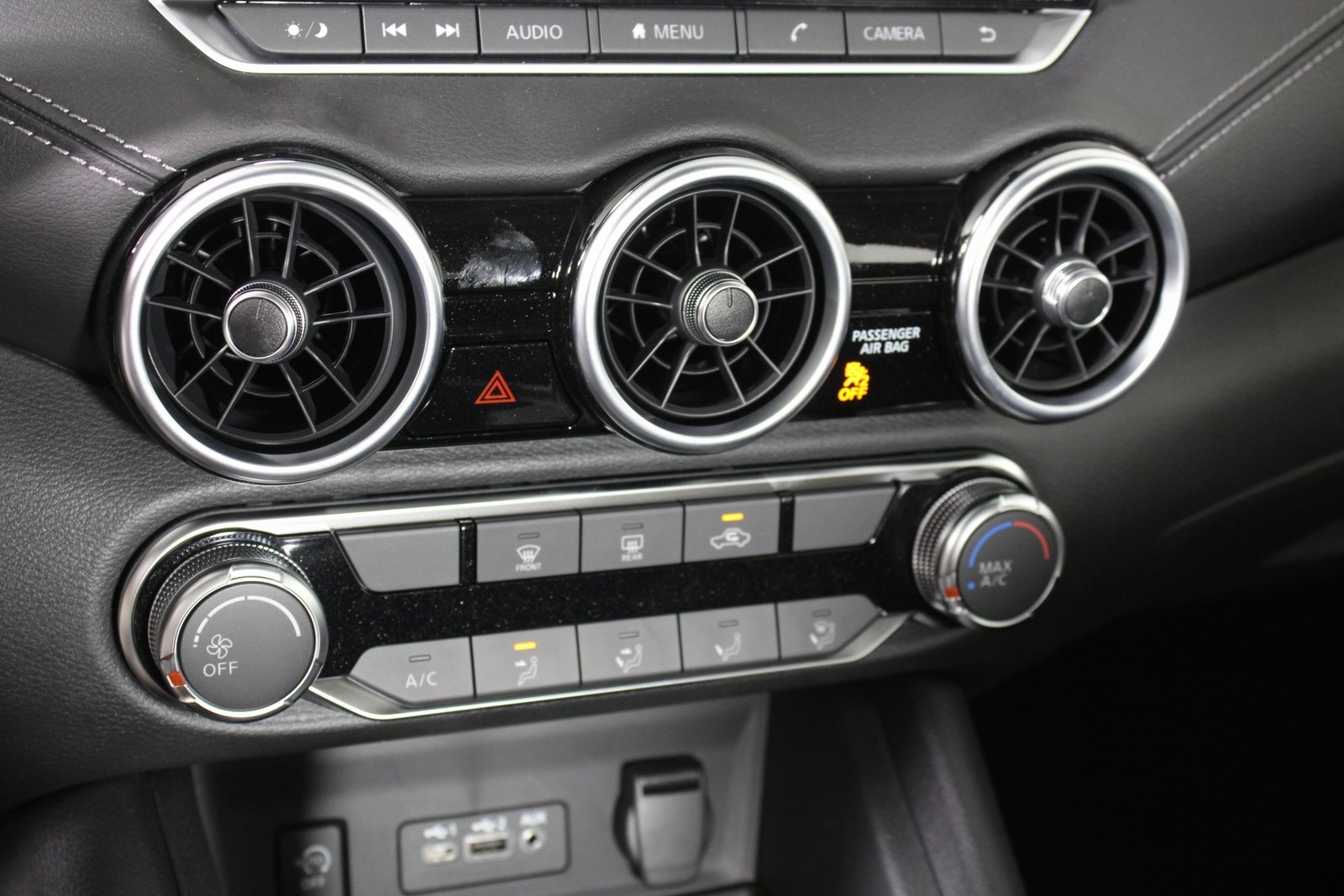 Vehicle image 15 of 22