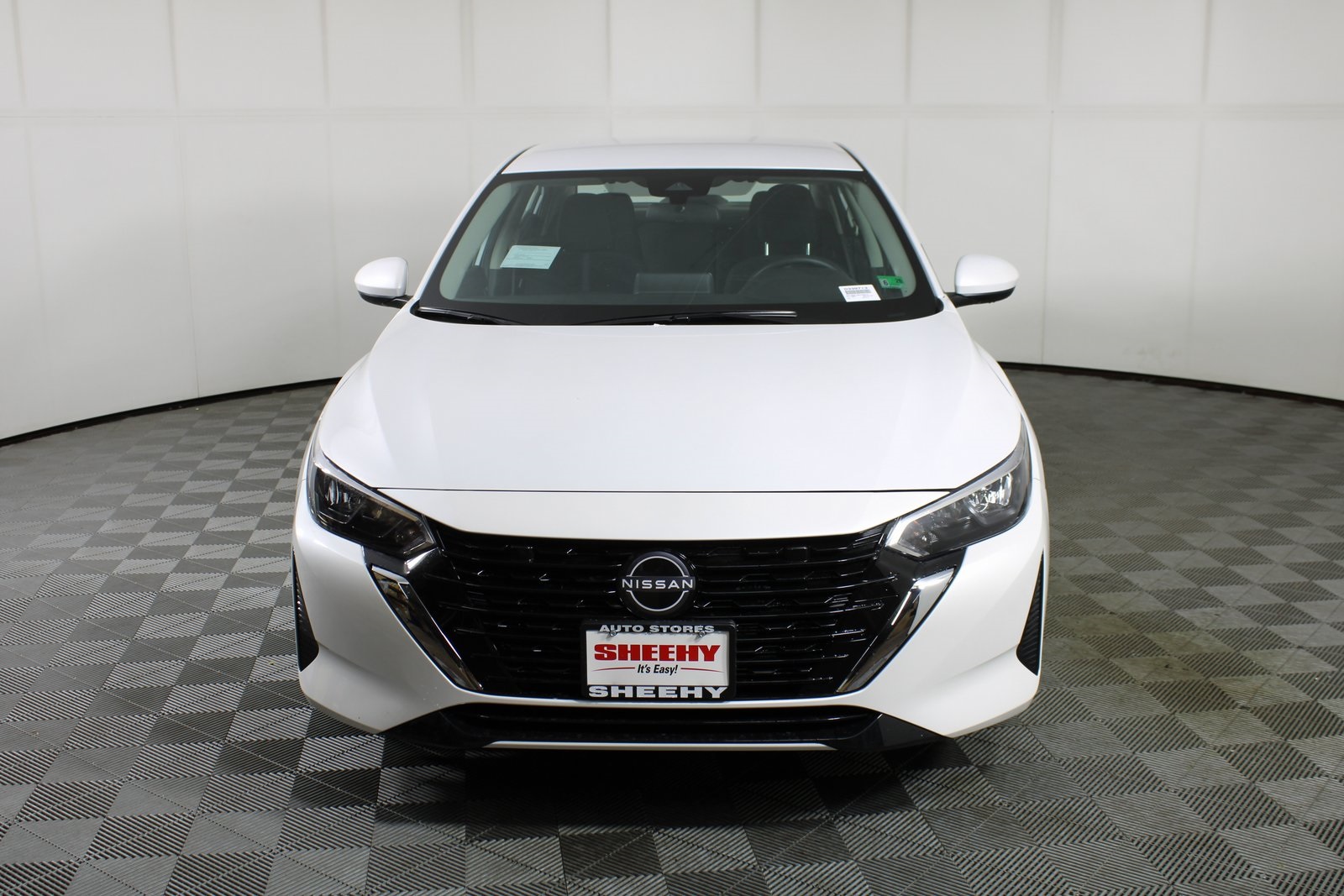 Vehicle image 2 of 22