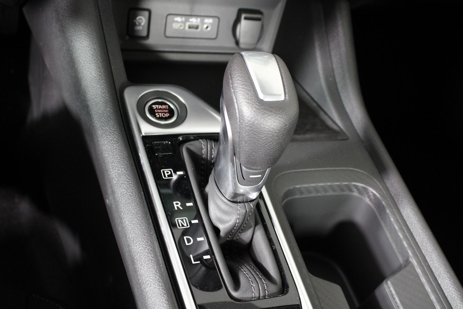 Vehicle image 16 of 22