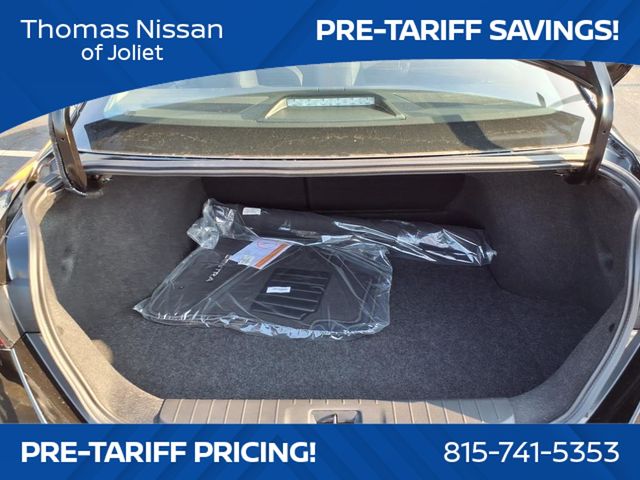 Vehicle image 9 of 25