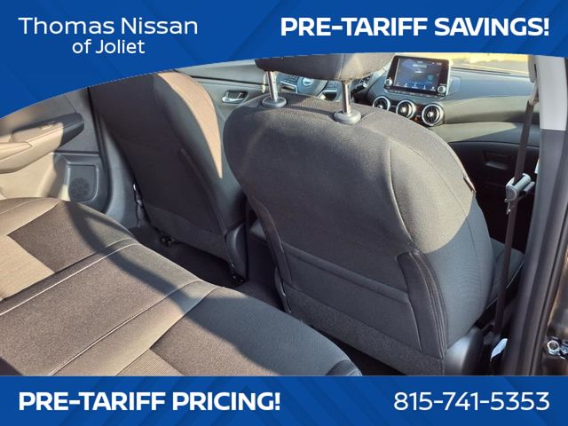 Vehicle image 10 of 25