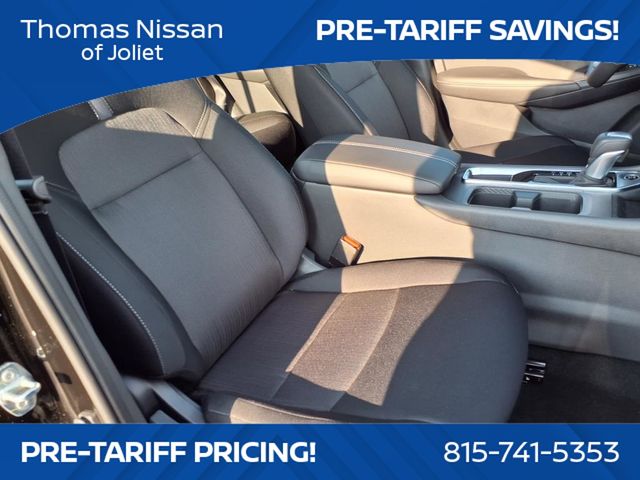 Vehicle image 13 of 25