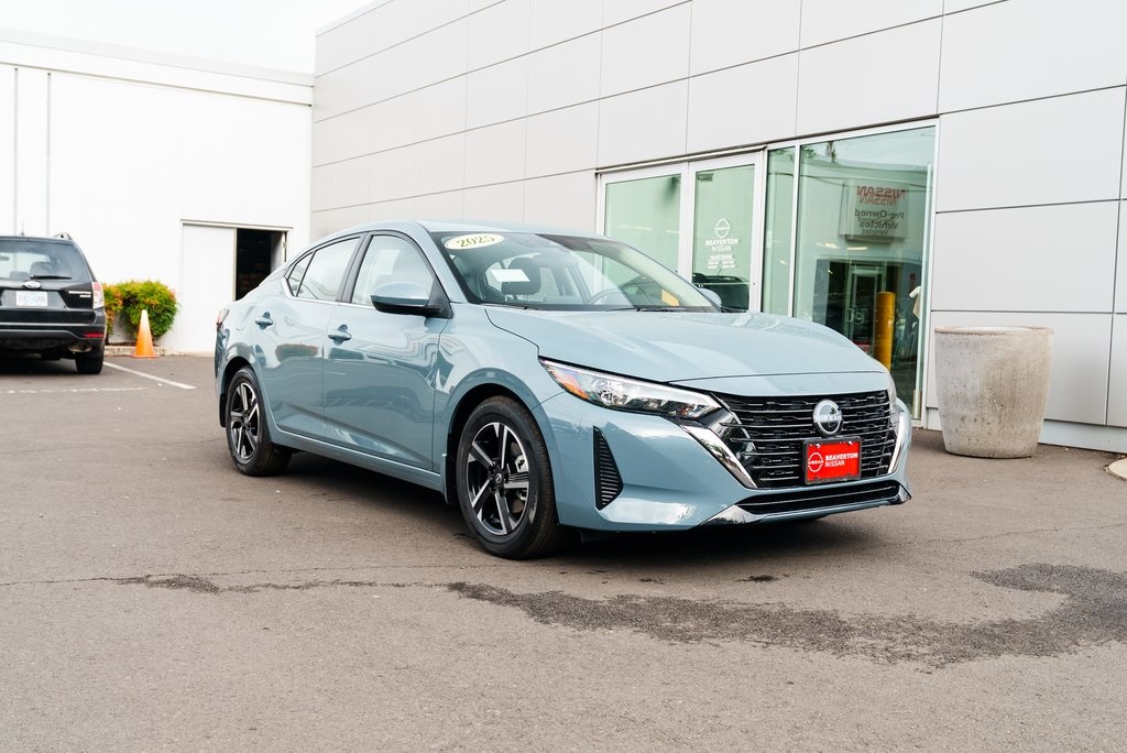 2025 Nissan Sentra SV Image 3 of 28