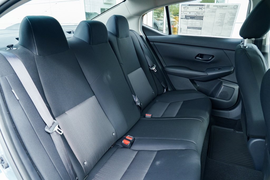 2025 Nissan Sentra SV Image 11 of 28