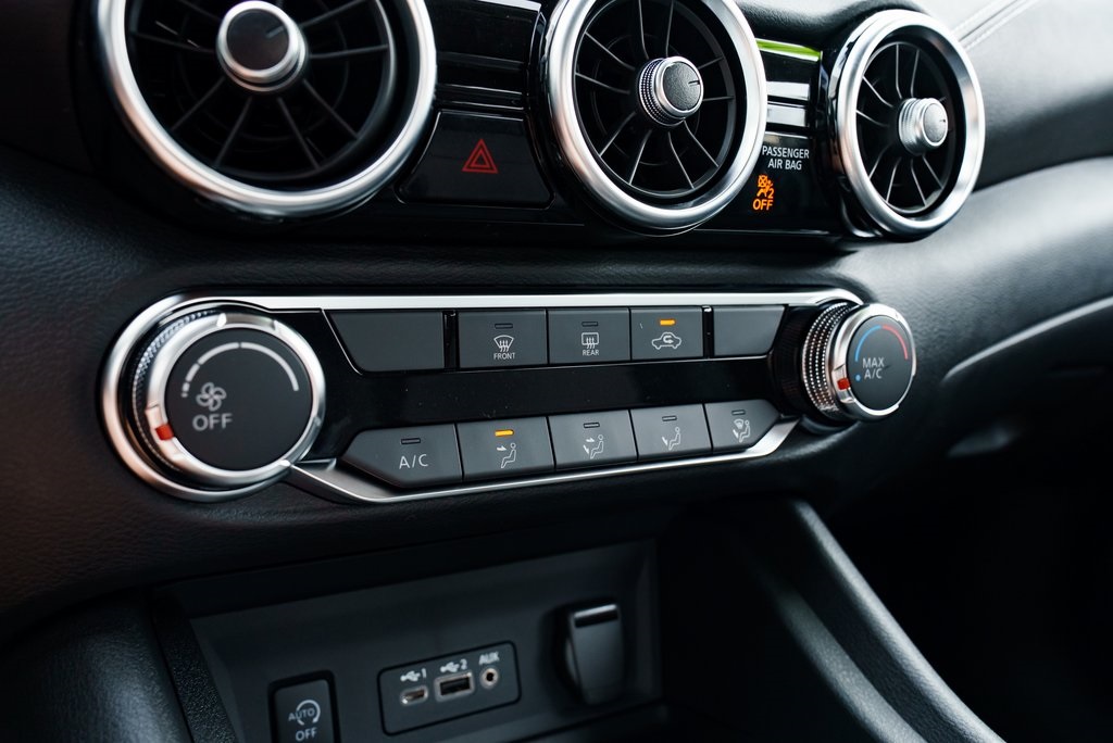 2025 Nissan Sentra SV Image 26 of 28