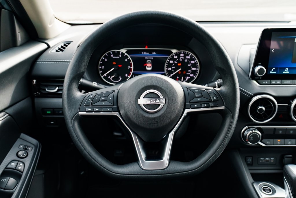 2025 Nissan Sentra SV Image 21 of 28