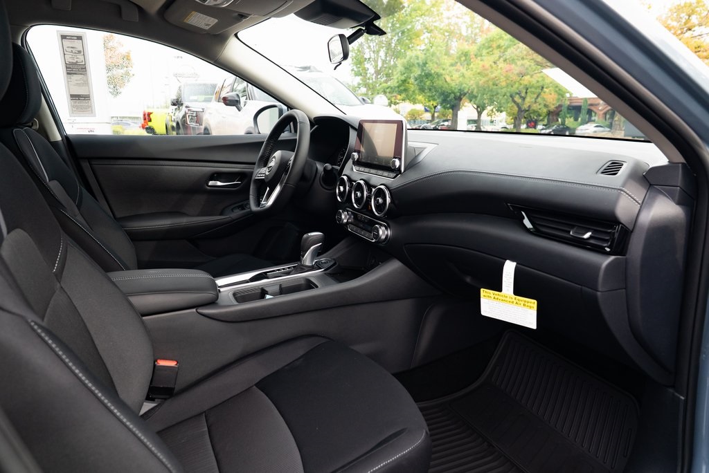 2025 Nissan Sentra SV Image 25 of 26