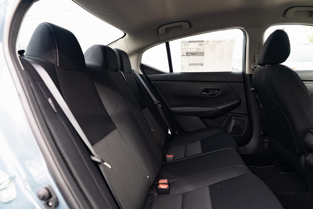 2025 Nissan Sentra SV Image 10 of 26