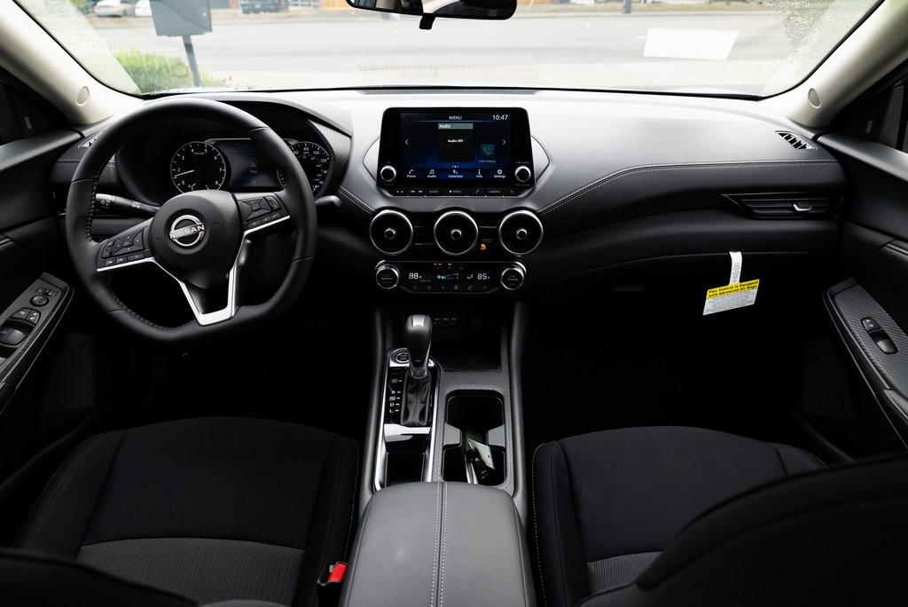 2025 Nissan Sentra SV Image 16 of 26