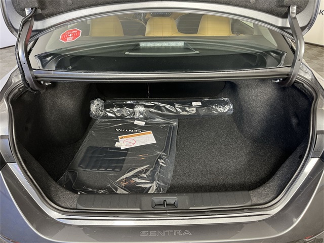 2025 Nissan Sentra SV Image 11 of 26