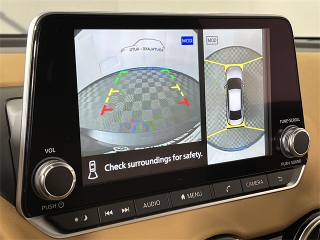 2025 Nissan Sentra SV Image 17 of 26