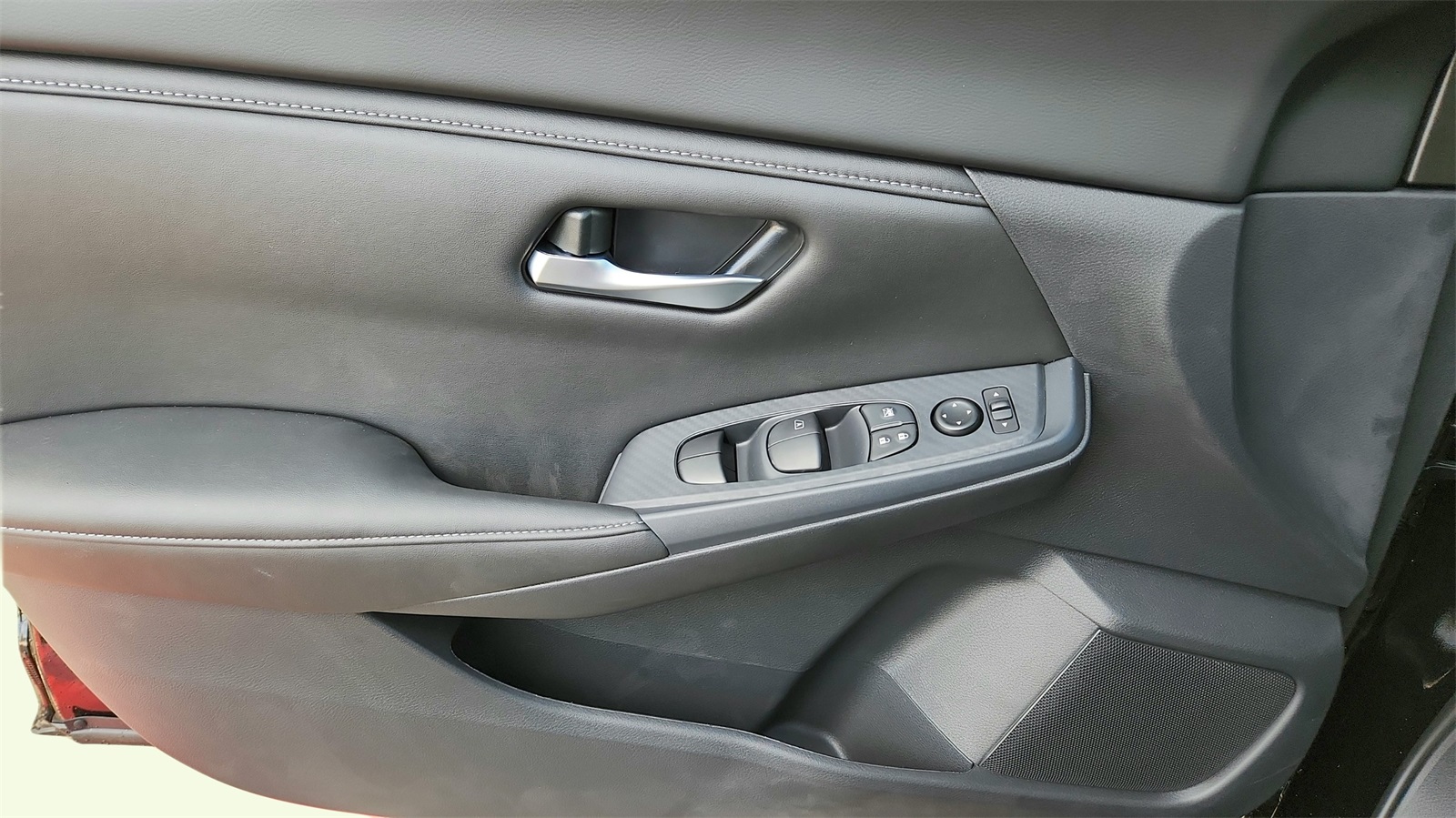 Vehicle image 14 of 20