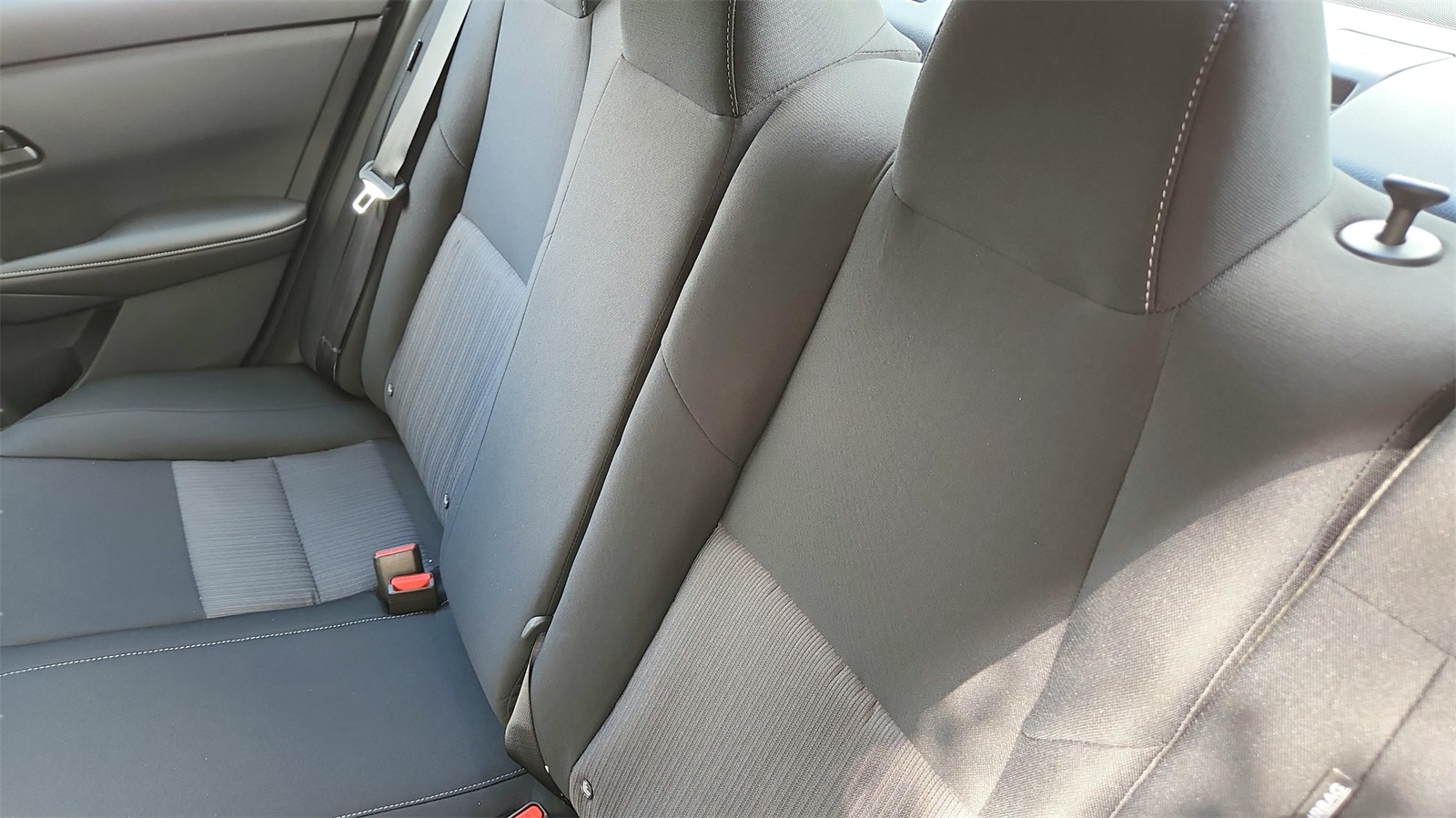 Vehicle image 17 of 20