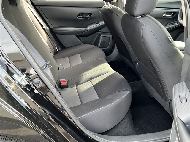 2025 Nissan Sentra SV Image 23 of 28