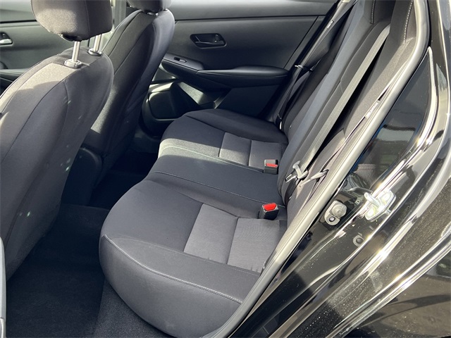 2025 Nissan Sentra SV Image 21 of 28