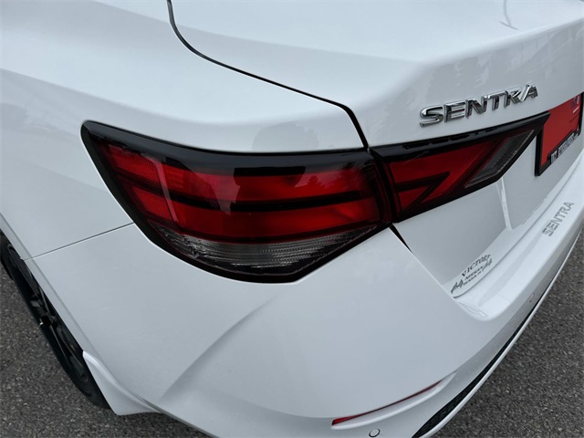 Vehicle image 11 of 34