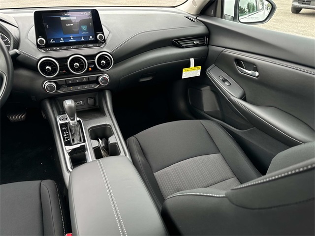 Vehicle image 14 of 34