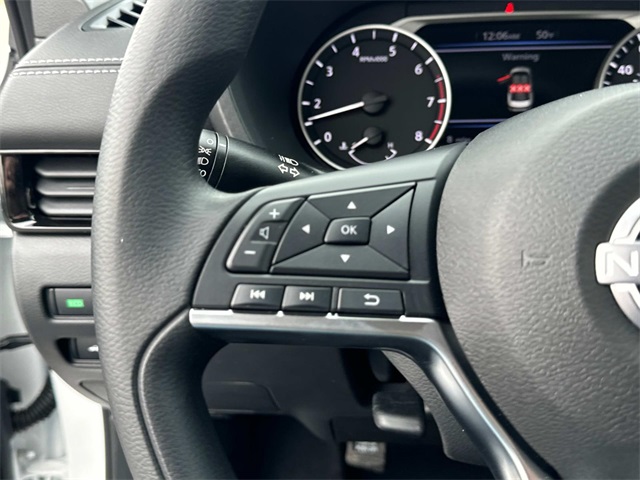 Vehicle image 26 of 34