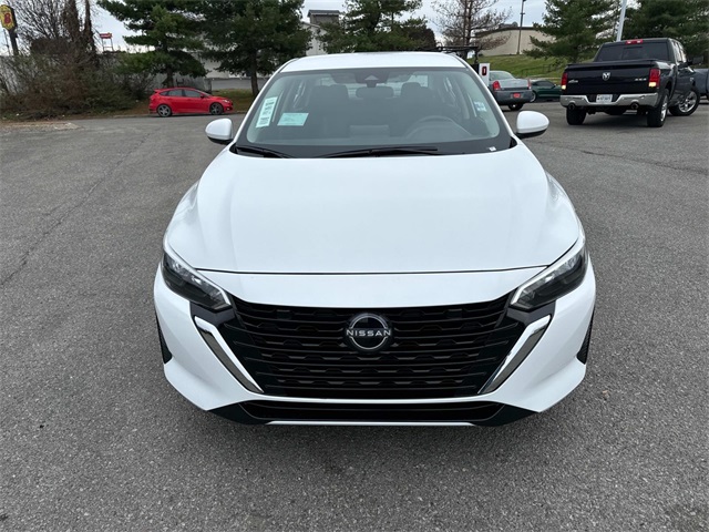 Vehicle image 4 of 34