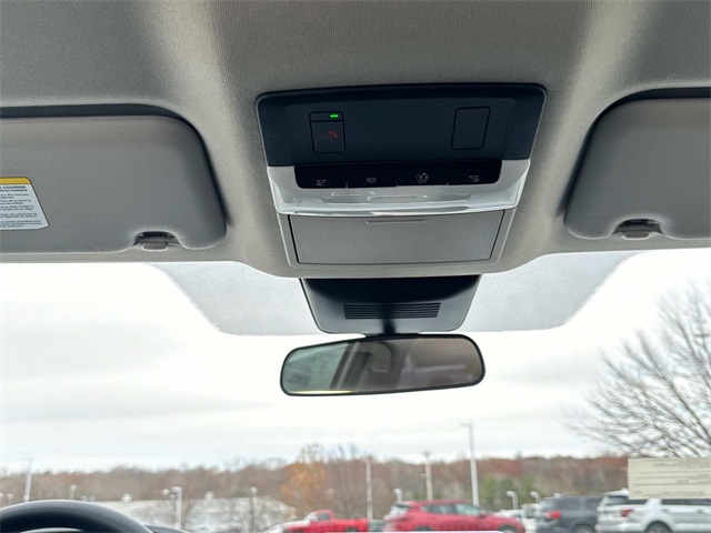 Vehicle image 17 of 34