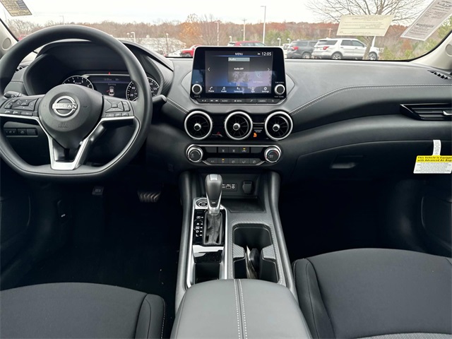 Vehicle image 16 of 34