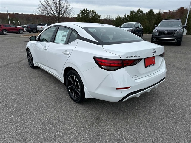 Vehicle image 8 of 34