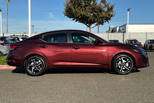 Vehicle image 4 of 20