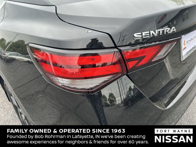 Vehicle image 27 of 36