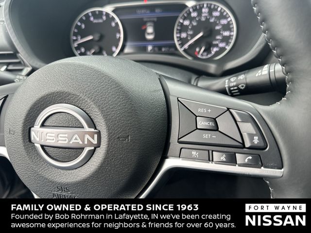 Vehicle image 16 of 36