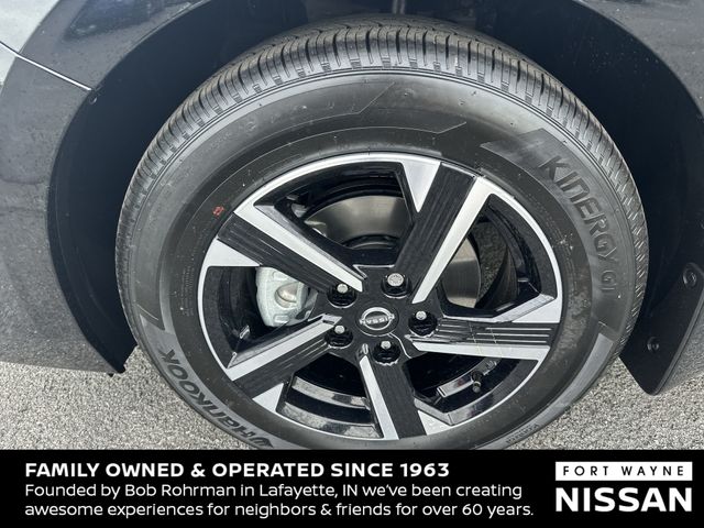 Vehicle image 12 of 36