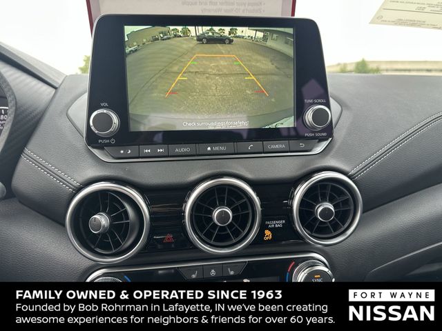 Vehicle image 13 of 36