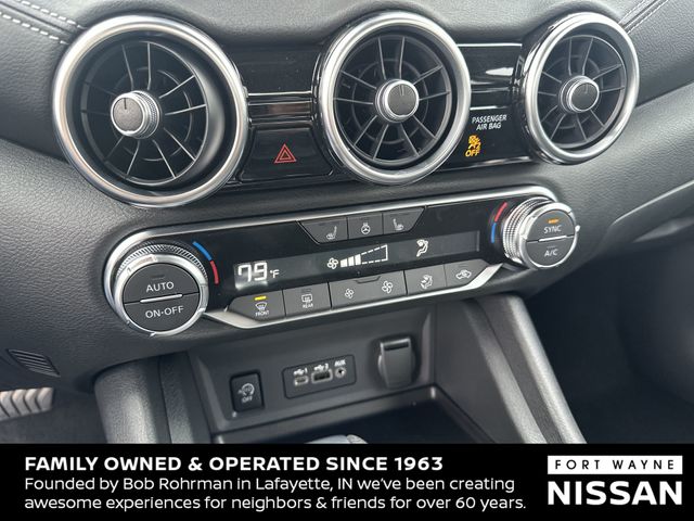 Vehicle image 17 of 36